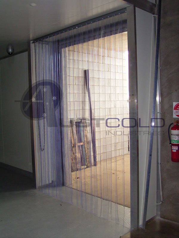 PVC PLASTIC DOOR STRIP CURTAIN 2100mm X 300mm AND ATTACHED BRACKET RESTAURANT 